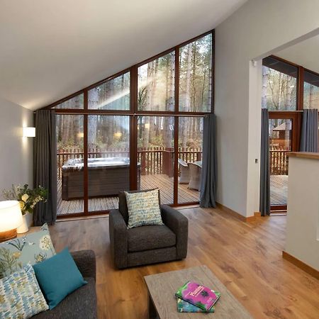 Popham Blackwood Forest Cabins - Forest Holidays מראה חיצוני תמונה